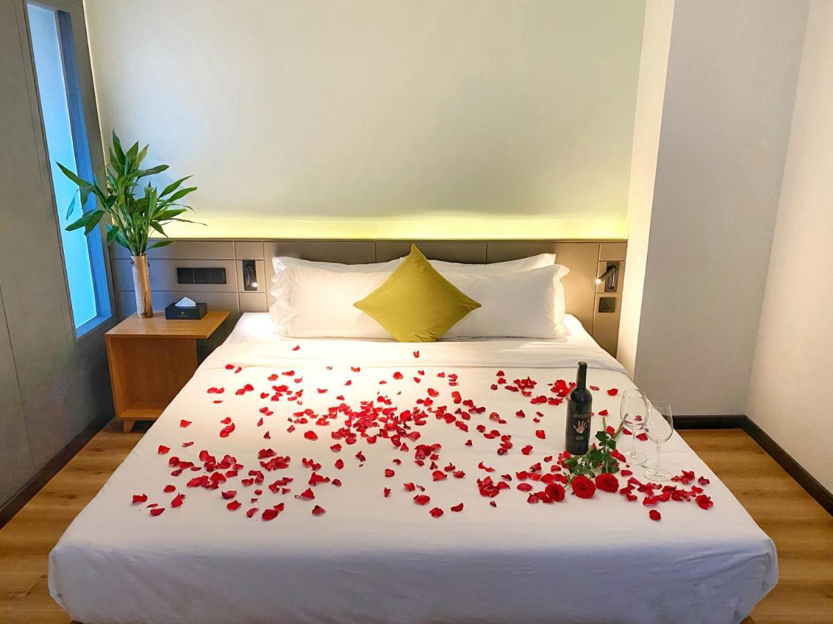 Yunfan Hotel Phnom Pen Exterior foto