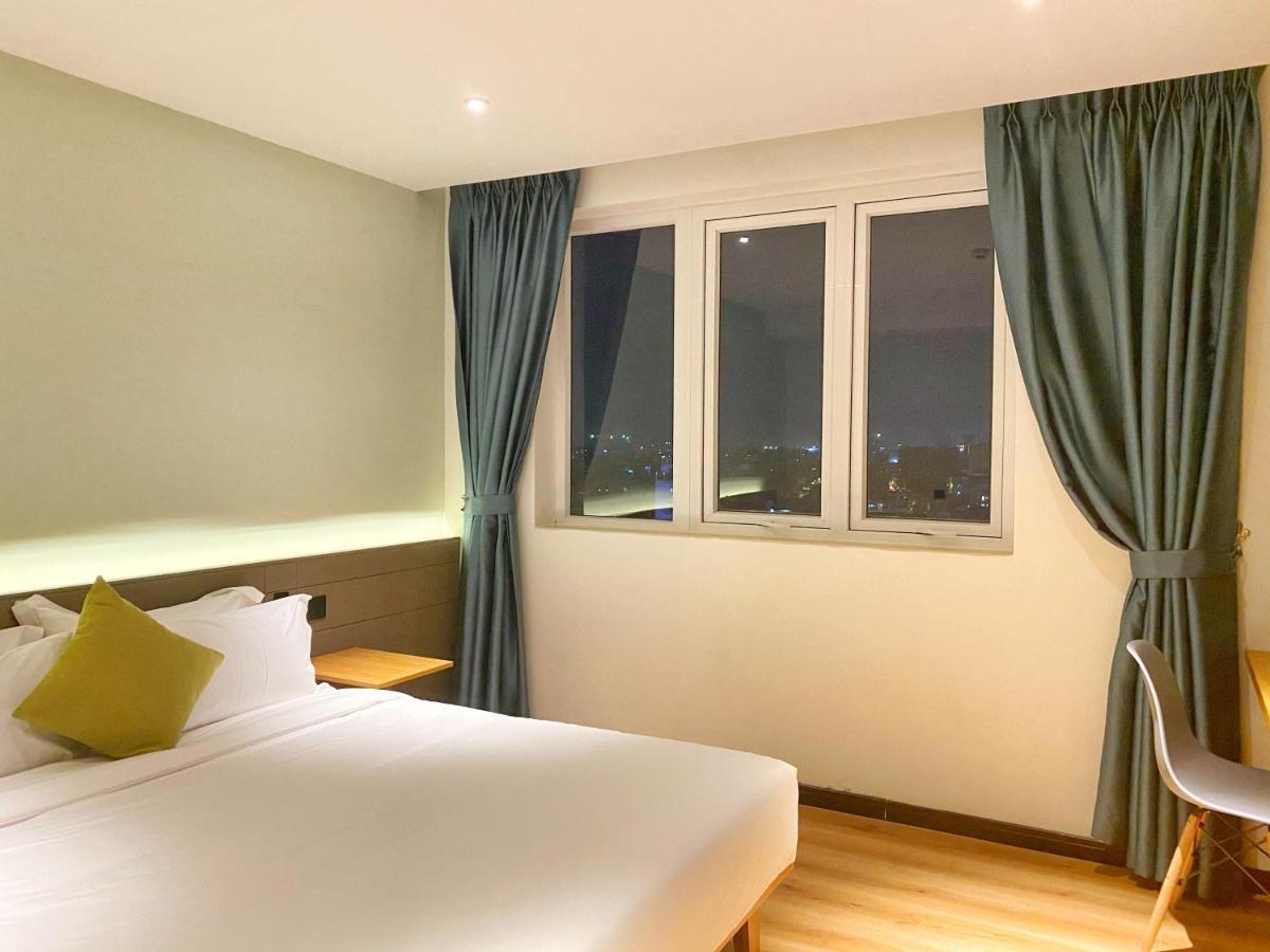Yunfan Hotel Phnom Pen Exterior foto